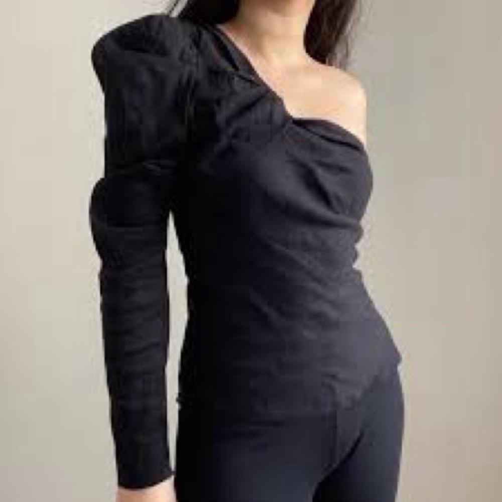 Off shoulder, asymmetrical black top